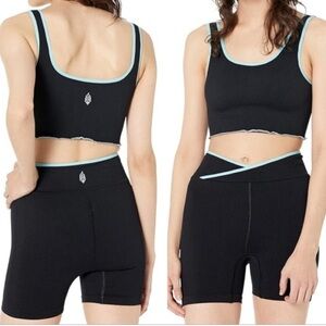 FREE PEOPLE FP Movement Throw Set in Black Blue Combo Sz. Medium Large